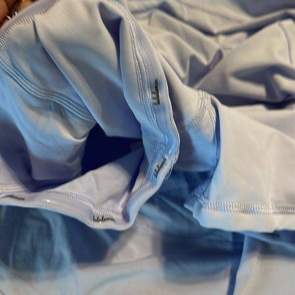 Lululemon skirt size 6. - Picture 6 of 8